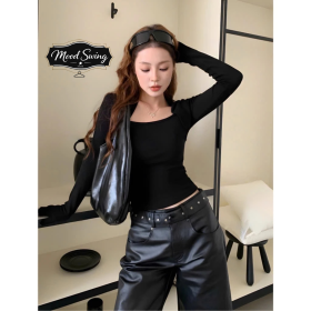 Áo croptop cổ vuông dáng ôm