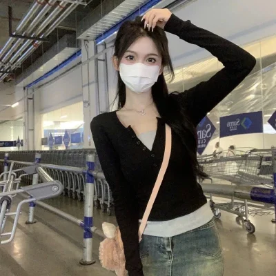 Ao-Thun-Nu-Dai-Tay-Om-Body-Co-V-Co-Khuy-Ton-Dang-1.