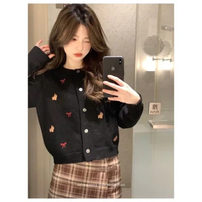 Áo Cardigan Lông Thỏ Họa Tiết Thêu Chó 1